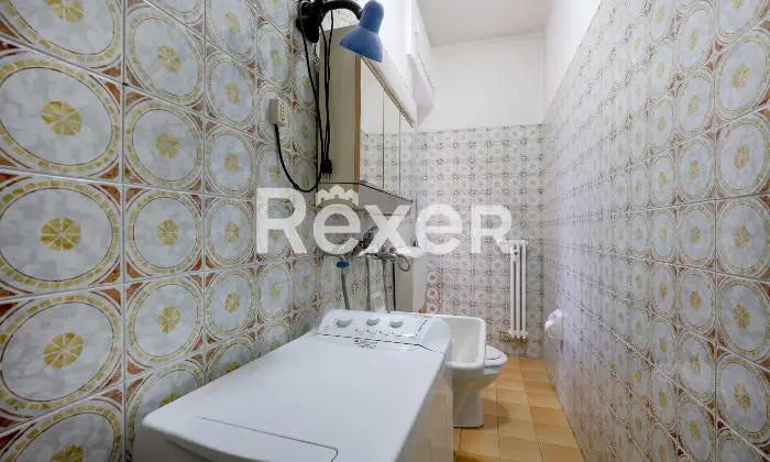 Rexer-Matera-Luminoso-appartamento-in-classe-A-con-posto-auto-condominiale-Bagno