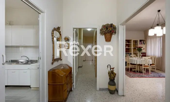Rexer-Matera-Luminoso-appartamento-in-classe-A-con-posto-auto-condominiale-Ingresso