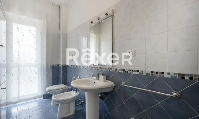 Rexer-Matera-Luminoso-appartamento-in-classe-A-con-posto-auto-condominiale-Bagno-di-servizio