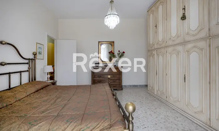 Rexer-Matera-Luminoso-appartamento-in-classe-A-con-posto-auto-condominiale-Camera-da-letto-matrimoniale