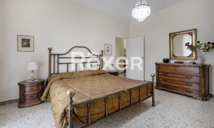 Rexer-Matera-Luminoso-appartamento-in-classe-A-con-posto-auto-condominiale-Camera-da-letto-matrimoniale
