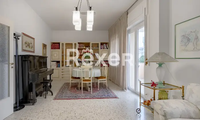 Rexer-Matera-Luminoso-appartamento-in-classe-A-con-posto-auto-condominiale-Salone