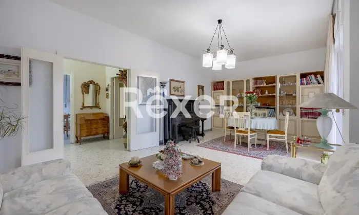 Rexer-Matera-Luminoso-appartamento-in-classe-A-con-posto-auto-condominiale-Salone