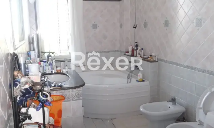 Rexer-Barcellona-Pozzo-di-Gotto-APPARTAMENTO-PANORAMICO-VISTA-ISOLE-EOLIE-MILAZZO-E-MARINELLO-ARREDATO-Bagno