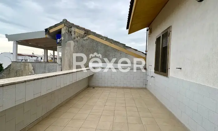 Rexer-Margherita-di-Savoia-Appartamento-al-primo-piano-con-mansarda-e-terrazzi-Isola-Verde-Altro