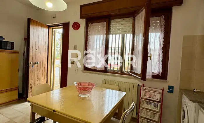 Rexer-Margherita-di-Savoia-Appartamento-al-primo-piano-con-mansarda-e-terrazzi-Isola-Verde-Altro