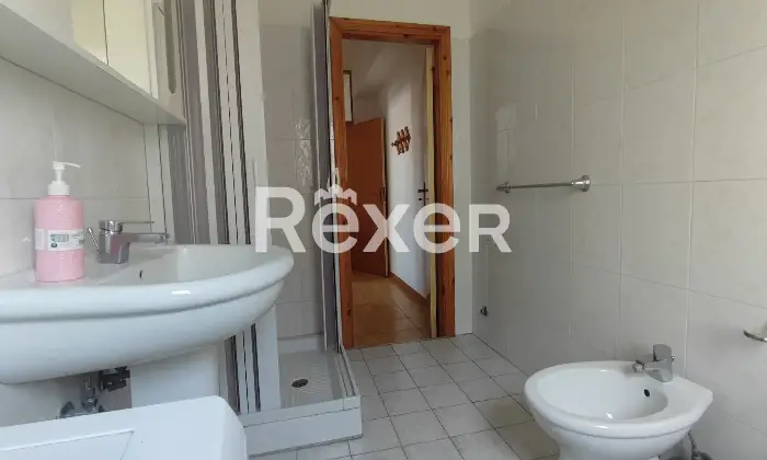 Rexer-Roseto-Capo-Spulico-Apartment-about-real-meters-from-the-sea-Bagno