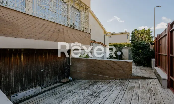 Rexer-Livorno-Villa-singola-con-piscina-Altro