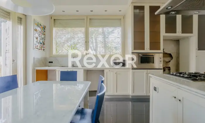 Rexer-Livorno-Villa-singola-con-piscina-Altro