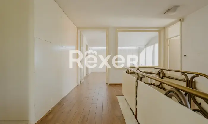 Rexer-Livorno-Villa-singola-con-piscina-Altro