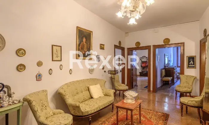 Rexer-Venezia-Appartamento-indipendente-con-cantina-Altro