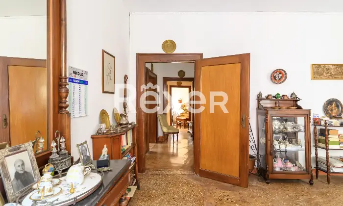 Rexer-Venezia-Appartamento-indipendente-con-cantina-Altro