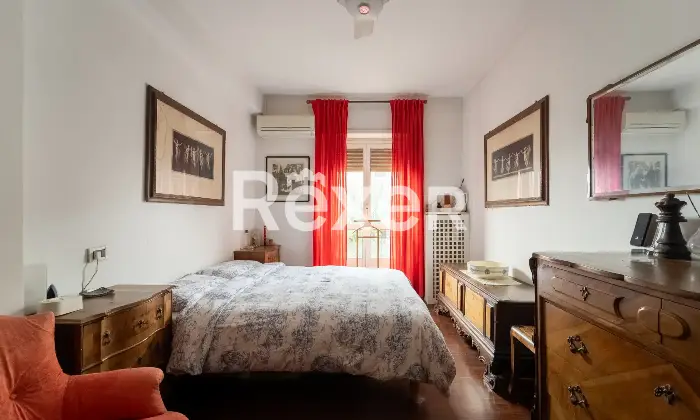 Rexer-Milano-Viale-Caterina-da-Forl-n-Appartamento-panoramico-con-Box-Altro