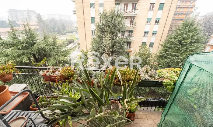 Rexer-Milano-Viale-Caterina-da-Forl-n-Appartamento-panoramico-con-Box-Altro