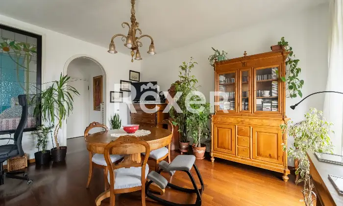 Rexer-Milano-Viale-Caterina-da-Forl-n-Appartamento-panoramico-con-Box-Altro