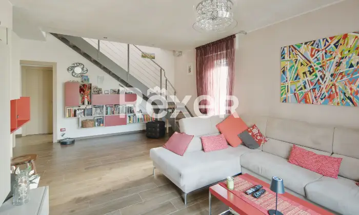 Rexer-rimini-Intero-fabbricato-bifamiliare-con-due-garage-giardino-e-sottotetto-al-grezzo-Altro