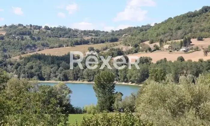 Rexer-Amandola-Terratetto-presso-abbazia-e-lago-di-San-Ruffino-Altro