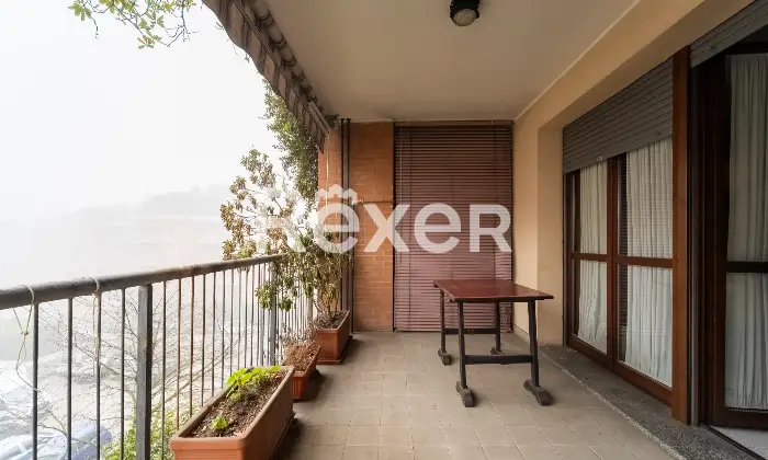 Rexer-Milano-Luminoso-quadrilocale-con-terrazzino-cantina-e-box-auto-Terrazzo