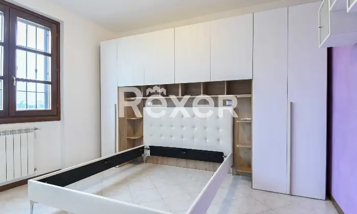 Rexer-Boltiere-Trelocali-moderno-con-box-Altro