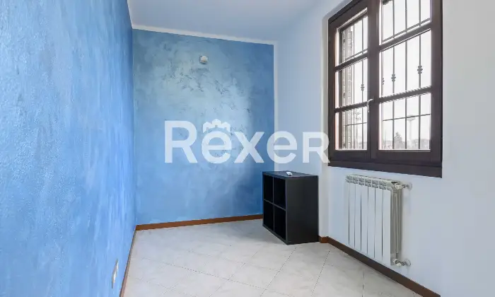 Rexer-Boltiere-Trelocali-moderno-con-box-Altro