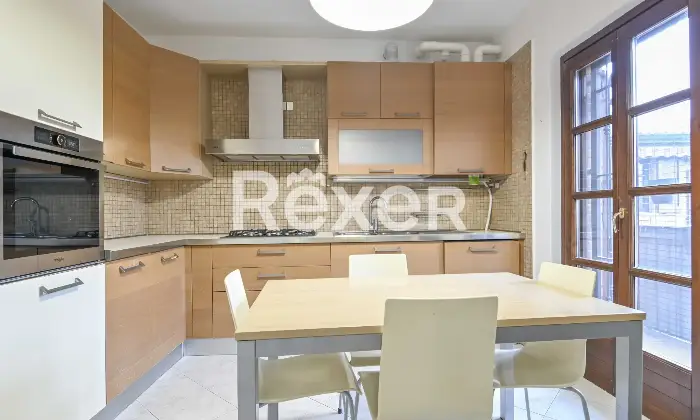 Rexer-Boltiere-Trelocali-moderno-con-box-Altro