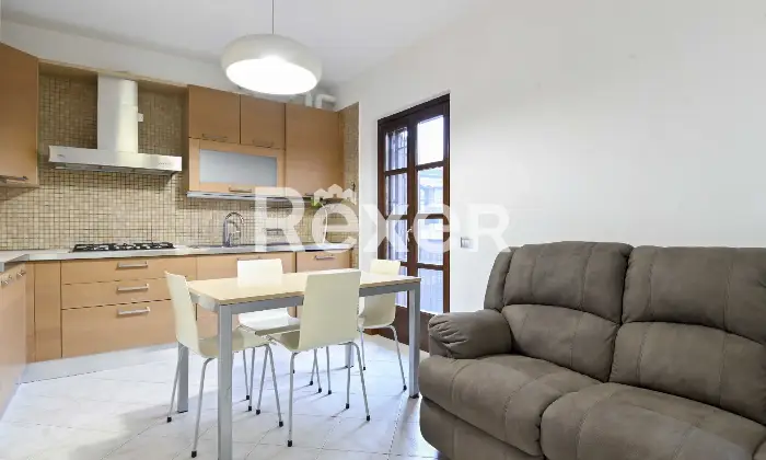 Rexer-Boltiere-Trelocali-moderno-con-box-Altro