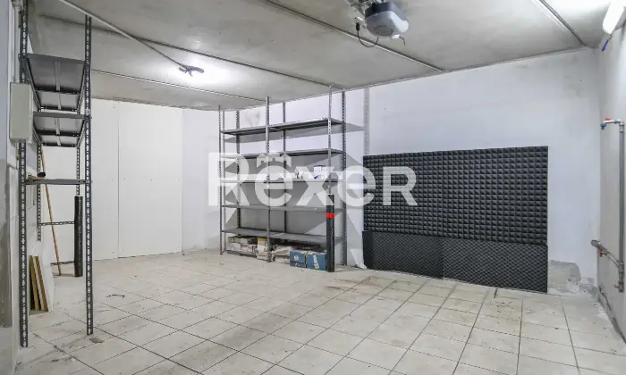 Rexer-Boltiere-Trelocali-moderno-con-box-Altro