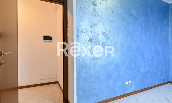 Rexer-Boltiere-Trelocali-moderno-con-box-Altro