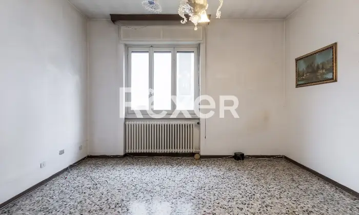 Rexer-Novate-Milanese-Ampio-appartamento-in-casa-bifamiliare-semiindipendente-Camera