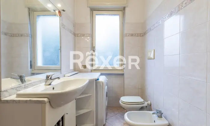 Rexer-Novate-Milanese-Ampio-appartamento-in-casa-bifamiliare-semiindipendente-Bagno
