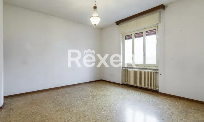 Rexer-Novate-Milanese-Ampio-appartamento-in-casa-bifamiliare-semiindipendente-Camera