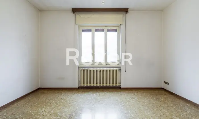 Rexer-Novate-Milanese-Ampio-appartamento-in-casa-bifamiliare-semiindipendente-Camera
