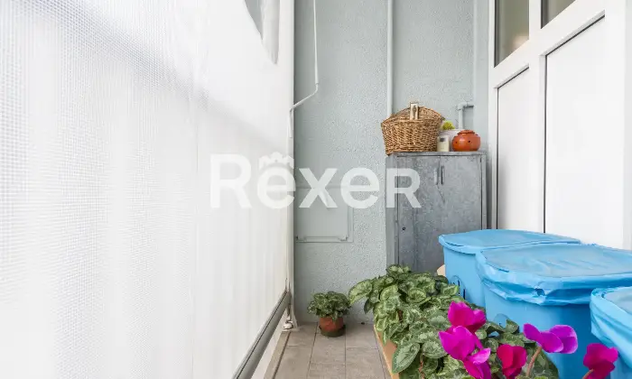 Rexer-Torino-AMPIA-ED-ELEGANTE-CASA-CON-BOX-Balcone