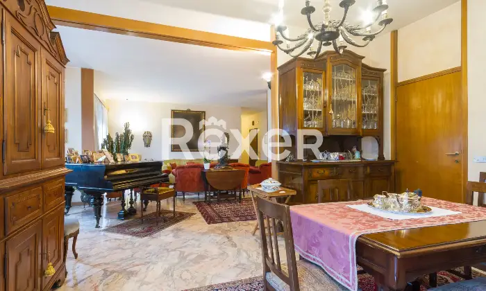 Rexer-Torino-AMPIA-ED-ELEGANTE-CASA-CON-BOX-Sala-da-pranzo