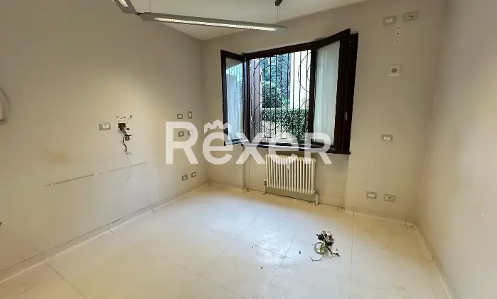 Rexer-LavenoMombello-Trilocale-ristrutturato-con-vista-lago-Via-Miralago-LavenoMombello-VA-Altro