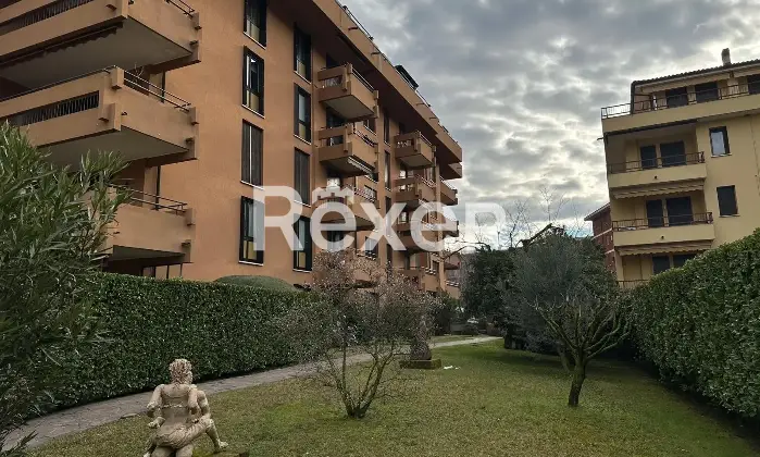 Rexer-LavenoMombello-Trilocale-ristrutturato-con-vista-lago-Via-Miralago-LavenoMombello-VA-Altro