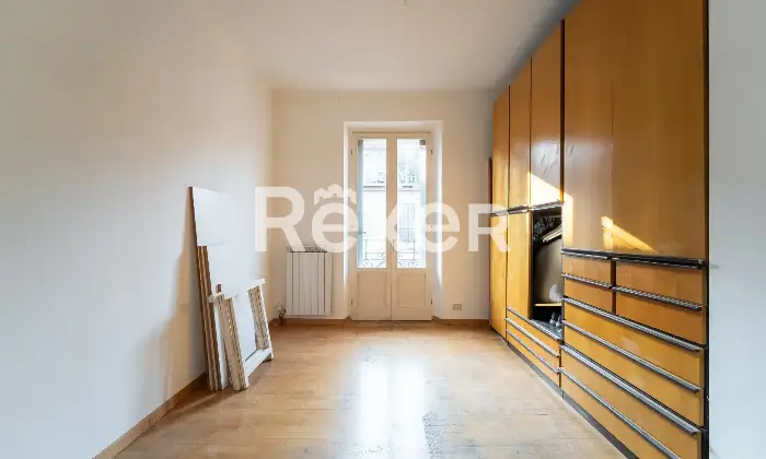 Rexer-Milano-Ultimo-piano-bilocale-facilmente-trasformabile-Camera-da-letto