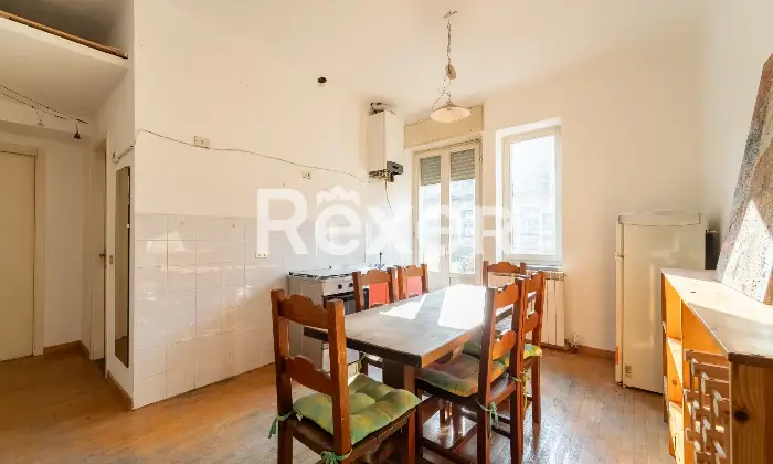 Rexer-Milano-Ultimo-piano-bilocale-facilmente-trasformabile-Cucina