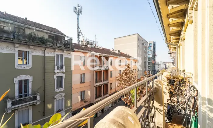 Rexer-Milano-Ultimo-piano-bilocale-facilmente-trasformabile-Balcone