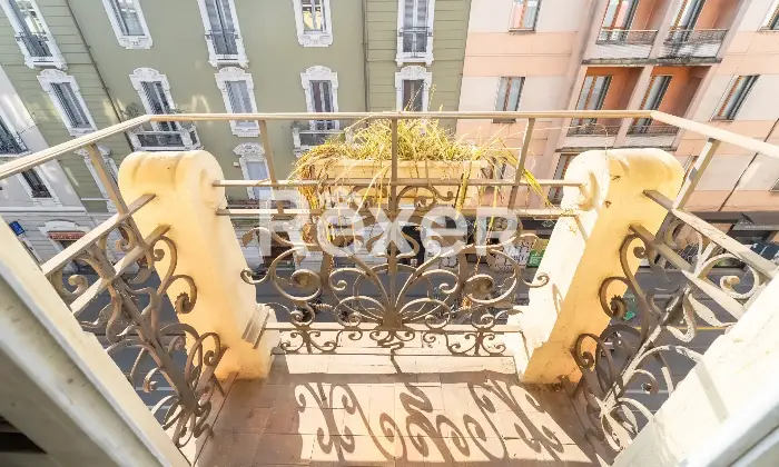 Rexer-Milano-Ultimo-piano-bilocale-facilmente-trasformabile-Balcone
