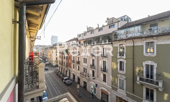 Rexer-Milano-Ultimo-piano-bilocale-facilmente-trasformabile-Vista