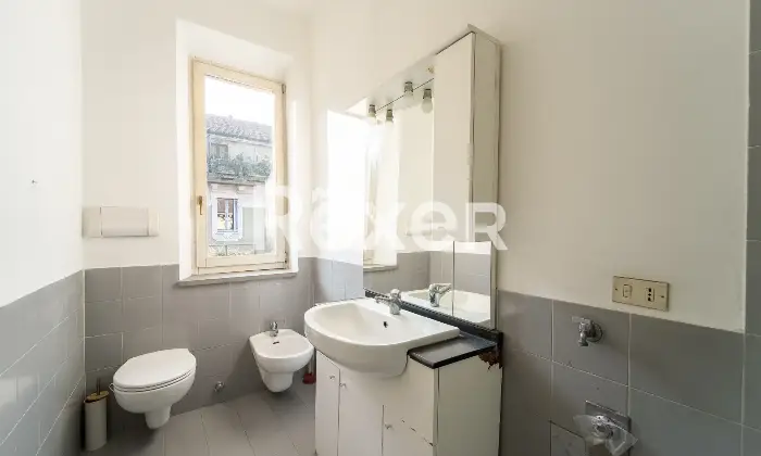 Rexer-Milano-Ultimo-piano-bilocale-facilmente-trasformabile-Bagno