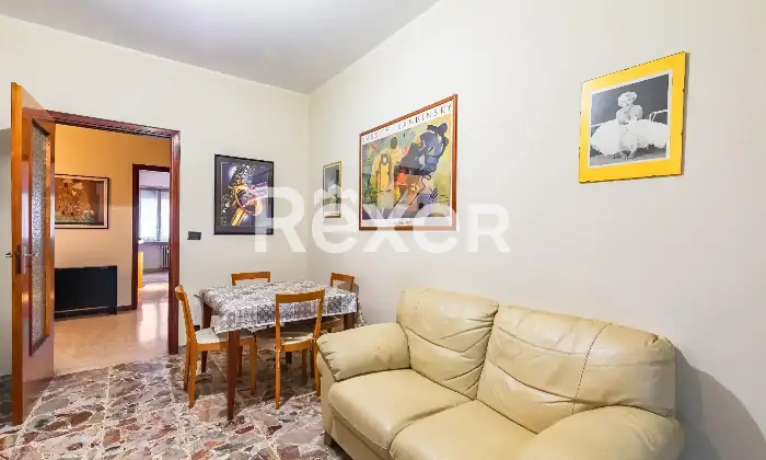 Rexer-Torino-BORGO-VITTORIA-TRILOCALE-AMPIA-METRATURA-Salone