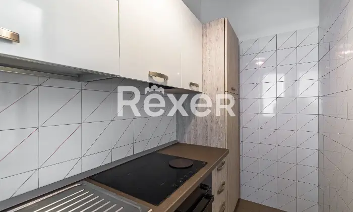 Rexer-Torino-BORGO-VITTORIA-TRILOCALE-AMPIA-METRATURA-Cucina