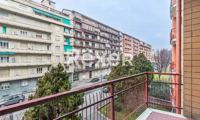 Rexer-Torino-BORGO-VITTORIA-TRILOCALE-AMPIA-METRATURA-Balcone