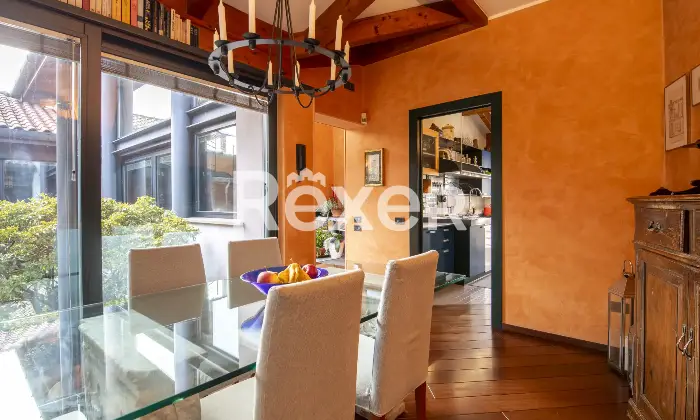 Rexer-Arsago-Seprio-Villa-singola-con-giardino-ampio-e-curato-Soggiorno