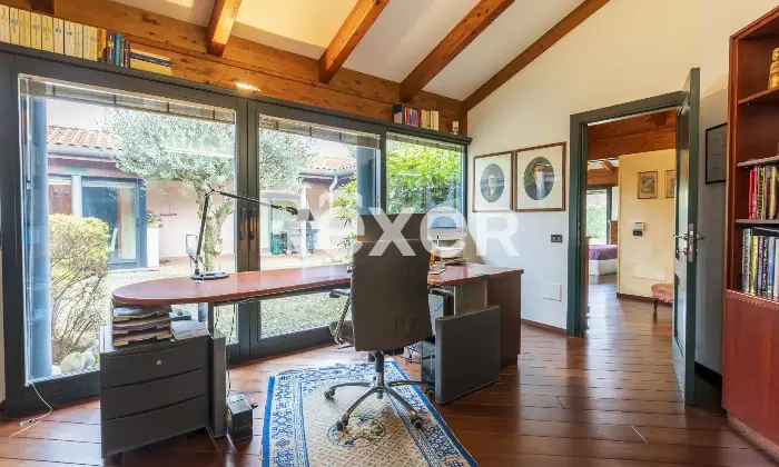 Rexer-Arsago-Seprio-Villa-singola-con-giardino-ampio-e-curato-Ufficio