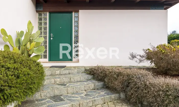 Rexer-Arsago-Seprio-Villa-singola-con-giardino-ampio-e-curato-Esterno