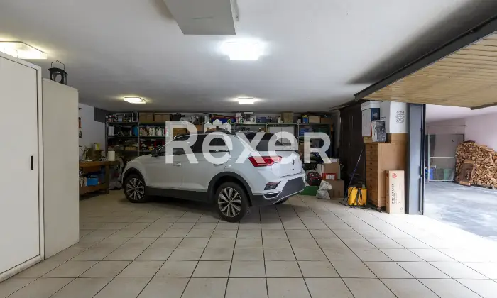 Rexer-Arsago-Seprio-Villa-singola-con-giardino-ampio-e-curato-Box