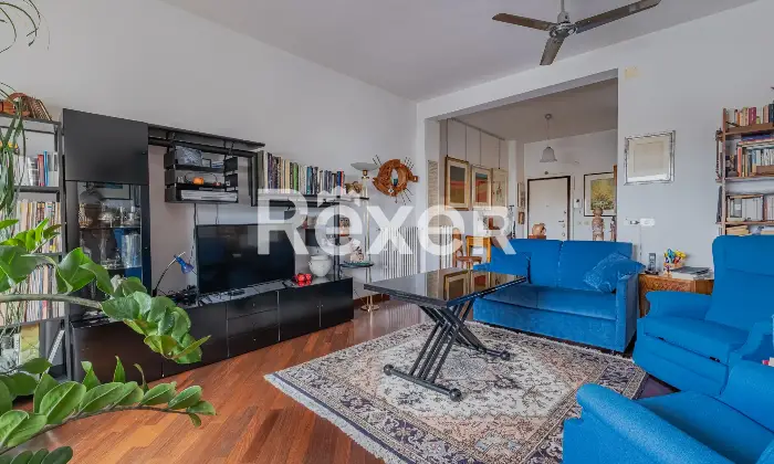 Rexer-Roma-NUDA-PROPRIETA-Appartamento-al-sesto-e-ultimo-piano-Soggiorno